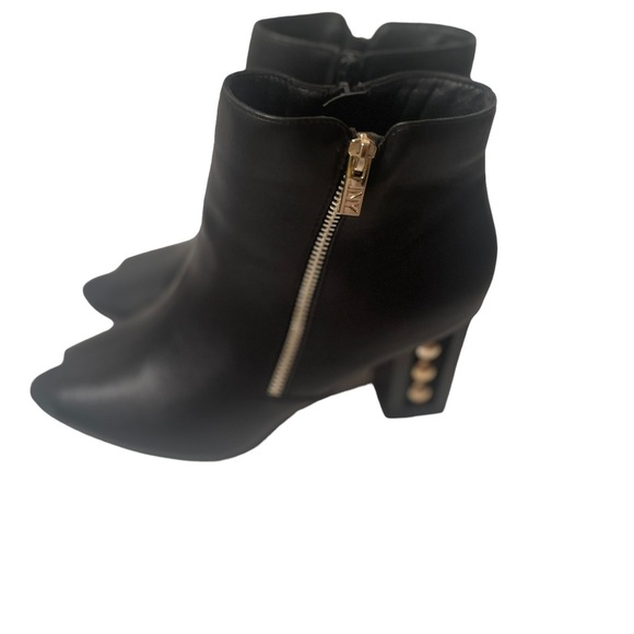 Jones New York Signature Ankle Booties black with gold chain chunky heels. NW0T - Picture 5 of 7